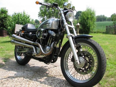 Meine geliebte Harley.JPG